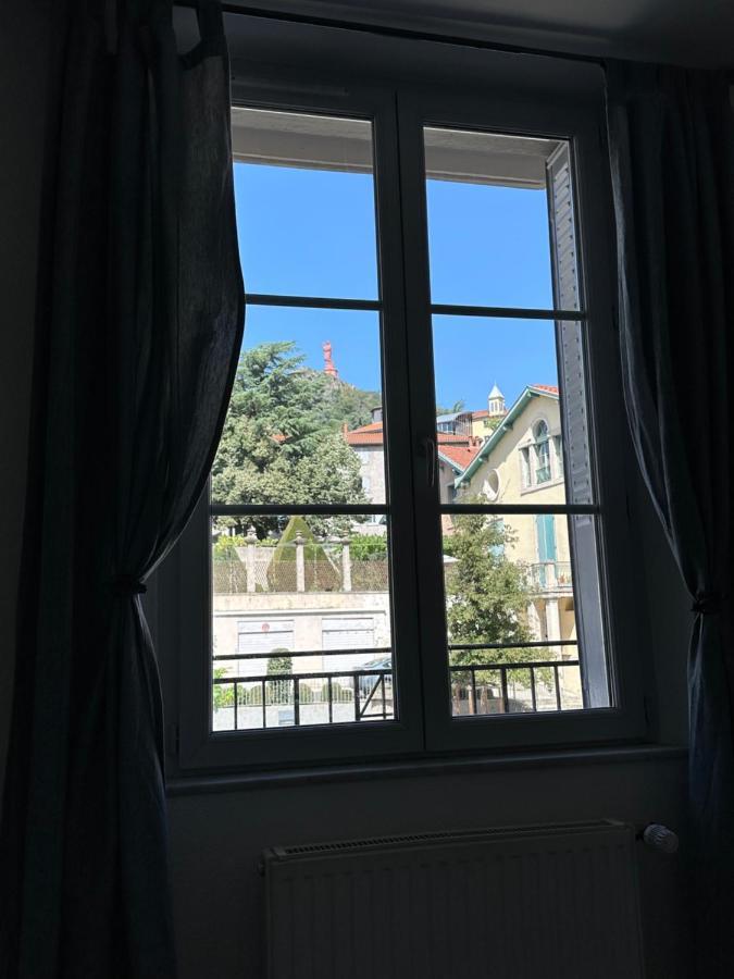 Appartement Avec Terrasse Au Puy Le Puy-en-Velay Екстер'єр фото